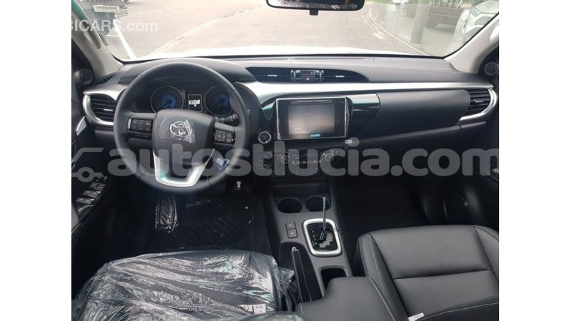 Big with watermark toyota hilux anse la raye import dubai 2792