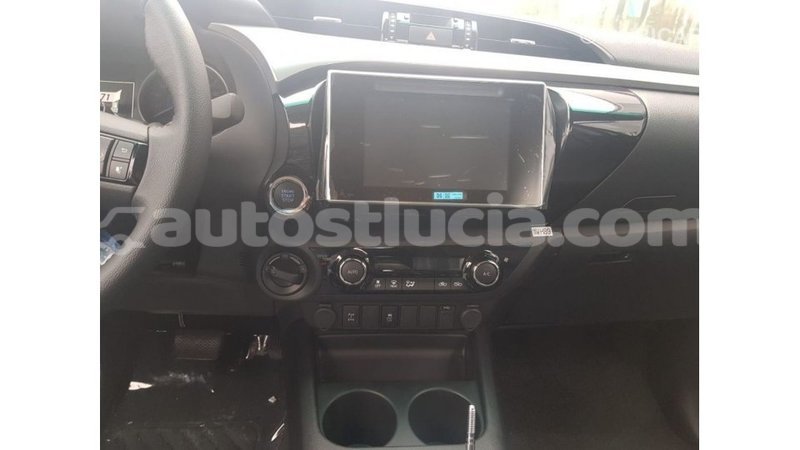 Big with watermark toyota hilux anse la raye import dubai 2792