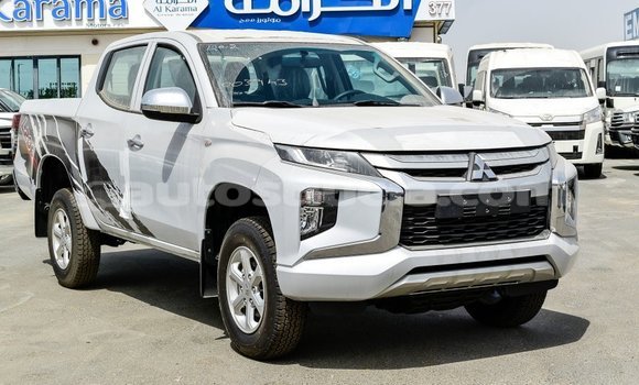 Buy Import Mitsubishi L200 White Car in Import - Dubai in Anse-la-Raye Buy Import Mitsubishi L200 White Car in Import - Dubai in Anse-la-Raye