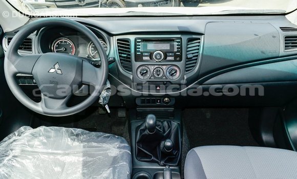 Buy Import Mitsubishi L200 White Car in Import - Dubai in Anse-la-Raye Buy Import Mitsubishi L200 White Car in Import - Dubai in Anse-la-Raye