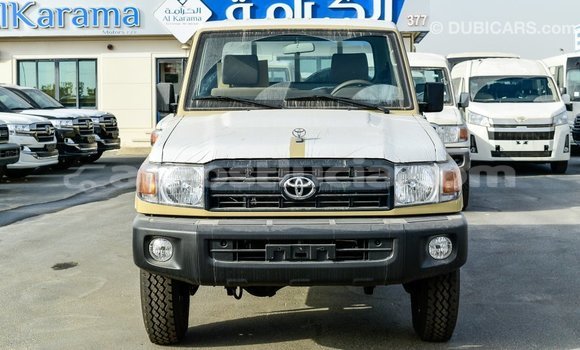 Buy Import Toyota Land Cruiser Beige Car in Import - Dubai in Anse-la-Raye Buy Import Toyota Land Cruiser Beige Car in Import - Dubai in Anse-la-Raye