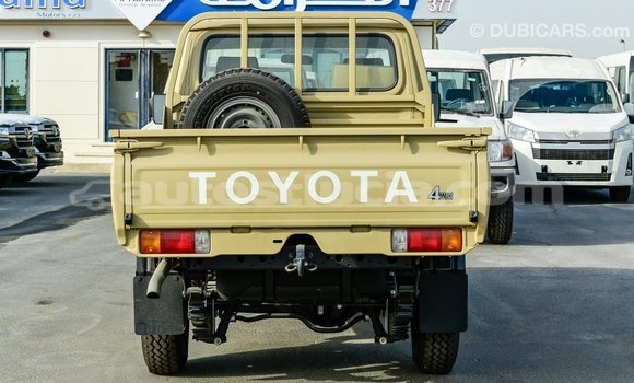 Buy Import Toyota Land Cruiser Beige Car in Import - Dubai in Anse-la-Raye Buy Import Toyota Land Cruiser Beige Car in Import - Dubai in Anse-la-Raye