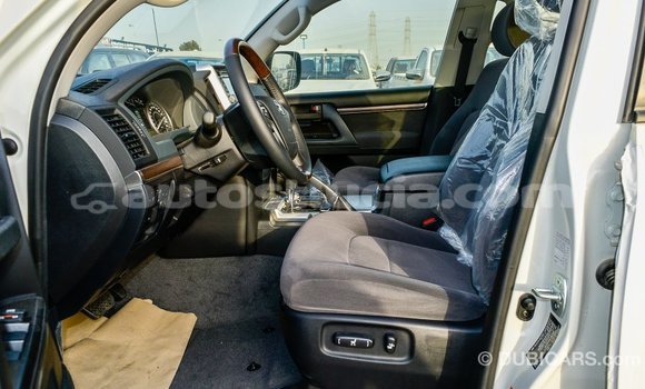 Buy Import Toyota Land Cruiser White Car in Import - Dubai in Anse-la-Raye Buy Import Toyota Land Cruiser White Car in Import - Dubai in Anse-la-Raye