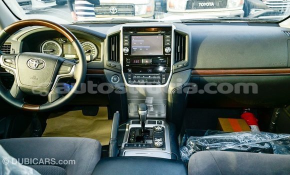 Buy Import Toyota Land Cruiser White Car in Import - Dubai in Anse-la-Raye Buy Import Toyota Land Cruiser White Car in Import - Dubai in Anse-la-Raye