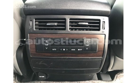 Acheter Import Voiture Toyota Land Cruiser Blanc à Import - Dubai, Anse-la-Raye Acheter Import Voiture Toyota Land Cruiser Blanc à Import - Dubai, Anse-la-Raye