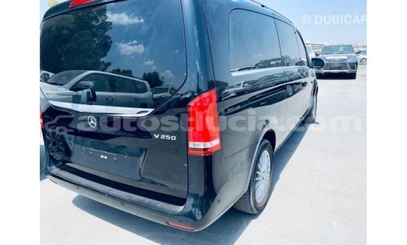 Acheter Import Voiture Mercedes-Benz Viano Noir à Import - Dubai, Anse-la-Raye Acheter Import Voiture Mercedes-Benz Viano Noir à Import - Dubai, Anse-la-Raye