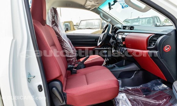 Buy Import Toyota Hilux White Car in Import - Dubai in Anse-la-Raye Buy Import Toyota Hilux White Car in Import - Dubai in Anse-la-Raye