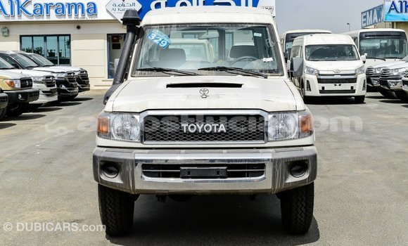 Buy Import Toyota Land Cruiser White Car in Import - Dubai in Anse-la-Raye Buy Import Toyota Land Cruiser White Car in Import - Dubai in Anse-la-Raye