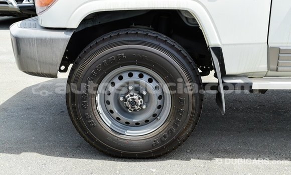 Buy Import Toyota Land Cruiser White Car in Import - Dubai in Anse-la-Raye Buy Import Toyota Land Cruiser White Car in Import - Dubai in Anse-la-Raye