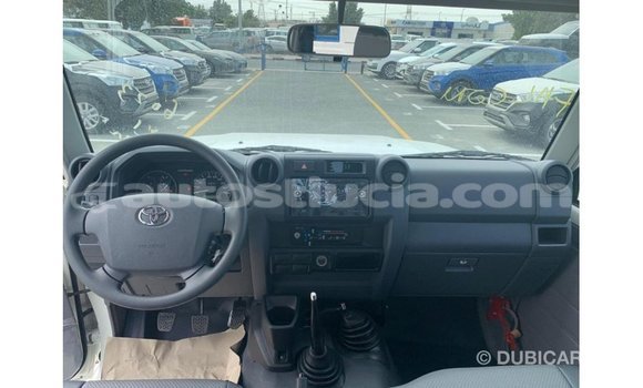 Buy Import Toyota Land Cruiser White Car in Import - Dubai in Anse-la-Raye Buy Import Toyota Land Cruiser White Car in Import - Dubai in Anse-la-Raye