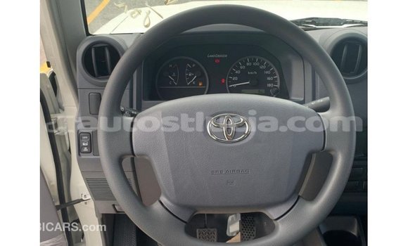 Buy Import Toyota Land Cruiser White Car in Import - Dubai in Anse-la-Raye Buy Import Toyota Land Cruiser White Car in Import - Dubai in Anse-la-Raye