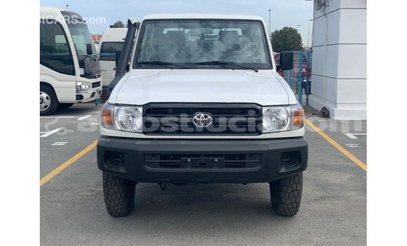 Buy Import Toyota Land Cruiser White Car in Import - Dubai in Anse-la-Raye Buy Import Toyota Land Cruiser White Car in Import - Dubai in Anse-la-Raye