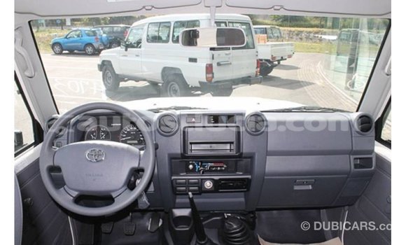 Buy Import Toyota Land Cruiser White Car in Import - Dubai in Anse-la-Raye Buy Import Toyota Land Cruiser White Car in Import - Dubai in Anse-la-Raye