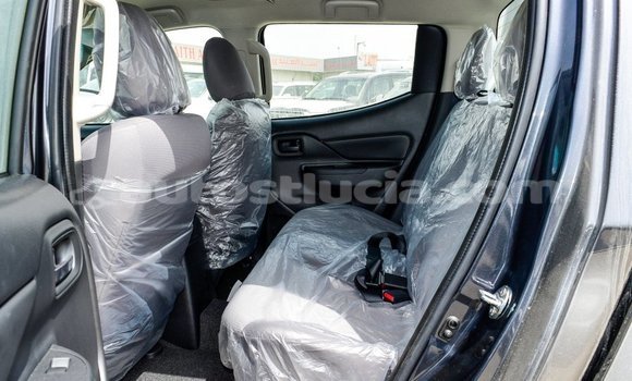 Acheter Import Voiture Mitsubishi L200 Noir à Import - Dubai, Anse-la-Raye Acheter Import Voiture Mitsubishi L200 Noir à Import - Dubai, Anse-la-Raye