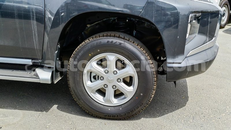 Big with watermark mitsubishi l200 anse la raye import dubai 2835