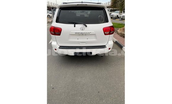 Buy Import Toyota Sequoia White Car in Import - Dubai in Anse-la-Raye Buy Import Toyota Sequoia White Car in Import - Dubai in Anse-la-Raye
