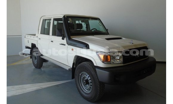Buy Import Toyota Land Cruiser White Car in Import - Dubai in Anse-la-Raye Buy Import Toyota Land Cruiser White Car in Import - Dubai in Anse-la-Raye