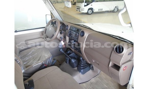 Buy Import Toyota Land Cruiser White Car in Import - Dubai in Anse-la-Raye Buy Import Toyota Land Cruiser White Car in Import - Dubai in Anse-la-Raye