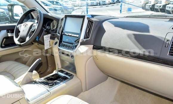 Buy Import Toyota Land Cruiser White Car in Import - Dubai in Anse-la-Raye Buy Import Toyota Land Cruiser White Car in Import - Dubai in Anse-la-Raye