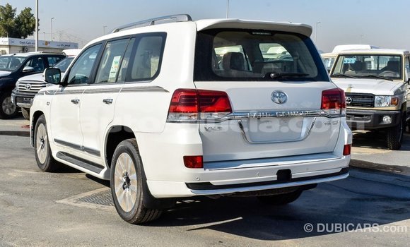 Buy Import Toyota Land Cruiser White Car in Import - Dubai in Anse-la-Raye Buy Import Toyota Land Cruiser White Car in Import - Dubai in Anse-la-Raye