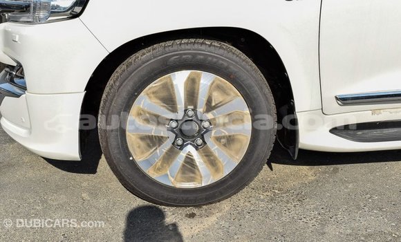 Buy Import Toyota Land Cruiser White Car in Import - Dubai in Anse-la-Raye Buy Import Toyota Land Cruiser White Car in Import - Dubai in Anse-la-Raye