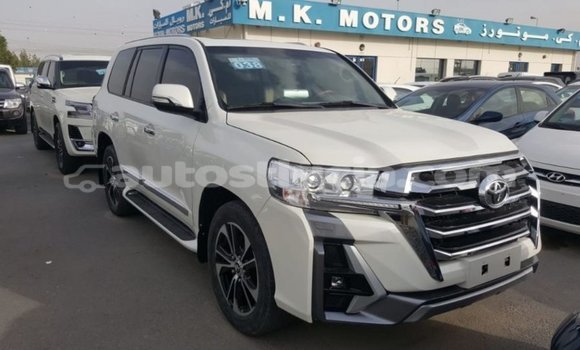 Buy Import Toyota Land Cruiser White Car in Import - Dubai in Anse-la-Raye Buy Import Toyota Land Cruiser White Car in Import - Dubai in Anse-la-Raye