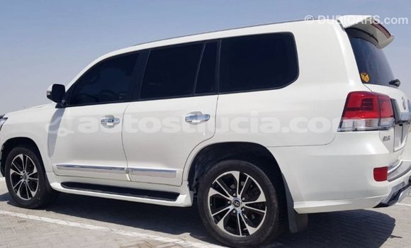 Buy Import Toyota Land Cruiser White Car in Import - Dubai in Anse-la-Raye Buy Import Toyota Land Cruiser White Car in Import - Dubai in Anse-la-Raye