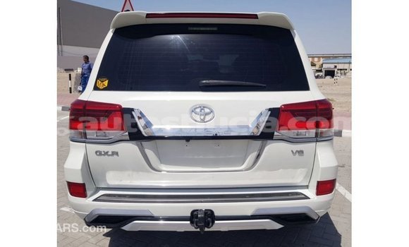 Buy Import Toyota Land Cruiser White Car in Import - Dubai in Anse-la-Raye Buy Import Toyota Land Cruiser White Car in Import - Dubai in Anse-la-Raye