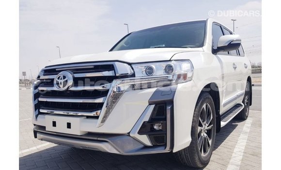 Buy Import Toyota Land Cruiser White Car in Import - Dubai in Anse-la-Raye Buy Import Toyota Land Cruiser White Car in Import - Dubai in Anse-la-Raye