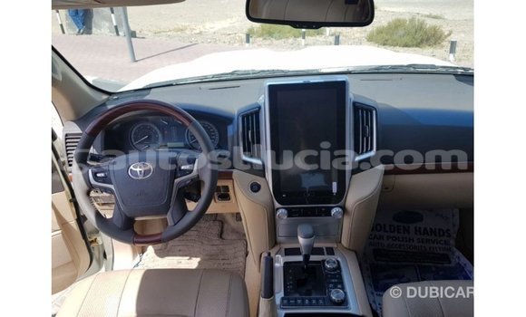 Buy Import Toyota Land Cruiser White Car in Import - Dubai in Anse-la-Raye Buy Import Toyota Land Cruiser White Car in Import - Dubai in Anse-la-Raye