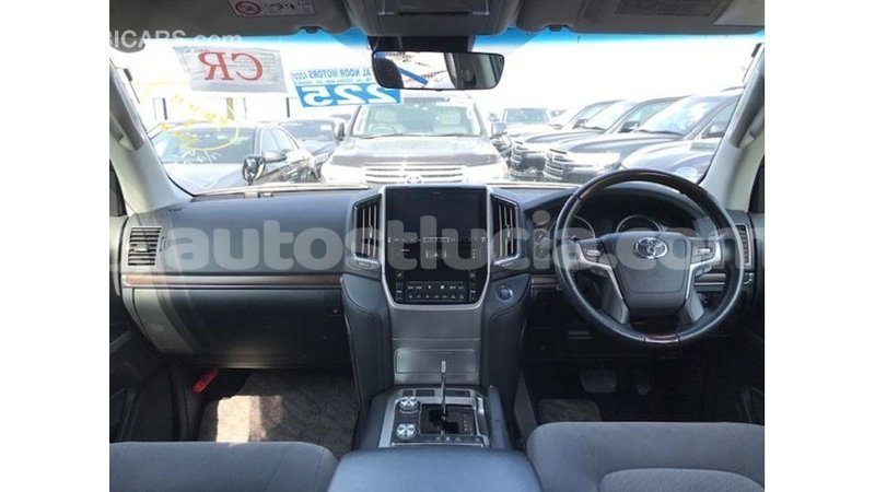 Big with watermark toyota land cruiser anse la raye import dubai 2866