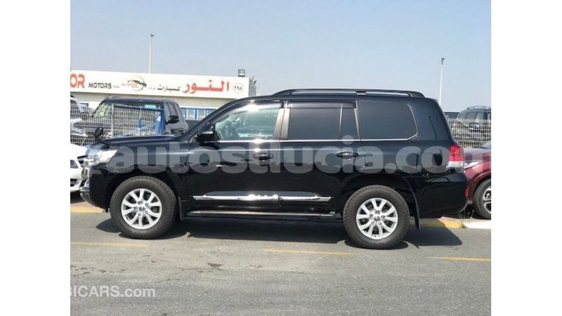 Big with watermark toyota land cruiser anse la raye import dubai 2866