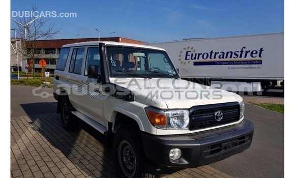 Buy Import Toyota Land Cruiser White Car in Import - Dubai in Anse-la-Raye Buy Import Toyota Land Cruiser White Car in Import - Dubai in Anse-la-Raye