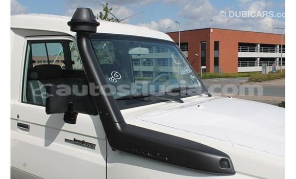 Buy Import Toyota Land Cruiser White Car in Import - Dubai in Anse-la-Raye Buy Import Toyota Land Cruiser White Car in Import - Dubai in Anse-la-Raye