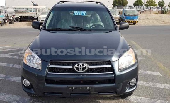 Buy Import Toyota HiAce Green Truck in Import - Dubai in Anse-la-Raye Buy Import Toyota HiAce Green Truck in Import - Dubai in Anse-la-Raye