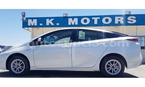 Buy Import Toyota Prius White Car in Import - Dubai in Anse-la-Raye Buy Import Toyota Prius White Car in Import - Dubai in Anse-la-Raye