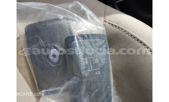 Acheter Import Voiture Renault Duster Vert à Import - Dubai, Anse-la-Raye Acheter Import Voiture Renault Duster Vert à Import - Dubai, Anse-la-Raye