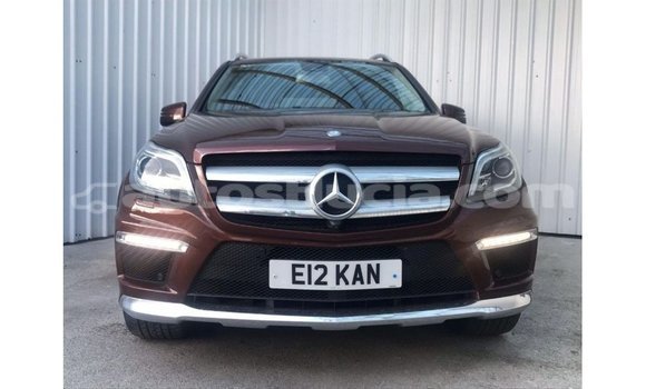 Acheter Import Voiture Mercedes-Benz 190 (W201) Rouge à Import - Dubai, Anse-la-Raye Acheter Import Voiture Mercedes-Benz 190 (W201) Rouge à Import - Dubai, Anse-la-Raye