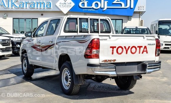 Acheter Import Voiture Toyota Hilux Blanc à Import - Dubai, Anse-la-Raye Acheter Import Voiture Toyota Hilux Blanc à Import - Dubai, Anse-la-Raye