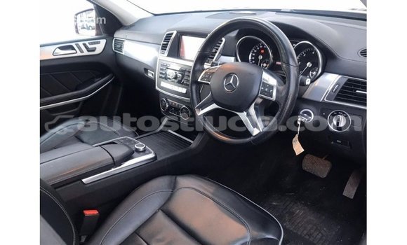 Acheter Import Voiture Mercedes-Benz GLE Noir à Import - Dubai, Anse-la-Raye Acheter Import Voiture Mercedes-Benz GLE Noir à Import - Dubai, Anse-la-Raye