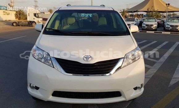 Buy Import Toyota Sienna White Car in Import - Dubai in Anse-la-Raye Buy Import Toyota Sienna White Car in Import - Dubai in Anse-la-Raye