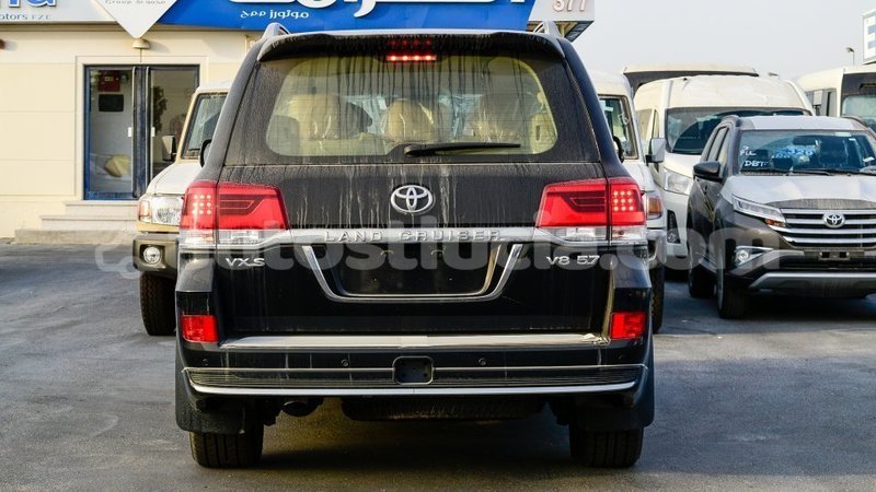 Big with watermark toyota land cruiser anse la raye import dubai 2918