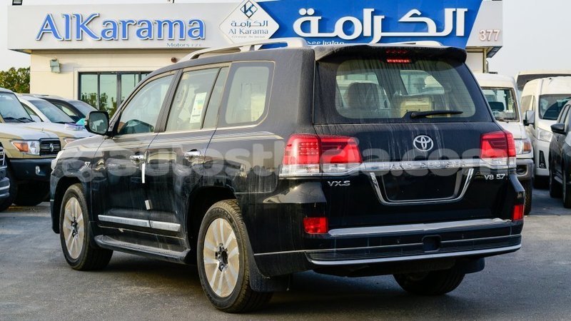 Big with watermark toyota land cruiser anse la raye import dubai 2918