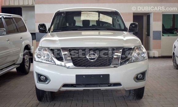 Acheter Import Voiture Nissan Patrol Blanc à Import - Dubai, Anse-la-Raye Acheter Import Voiture Nissan Patrol Blanc à Import - Dubai, Anse-la-Raye