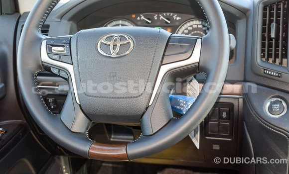 Buy Import Toyota Land Cruiser White Car in Import - Dubai in Anse-la-Raye Buy Import Toyota Land Cruiser White Car in Import - Dubai in Anse-la-Raye