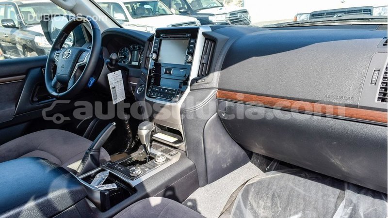 Big with watermark toyota land cruiser anse la raye import dubai 2927