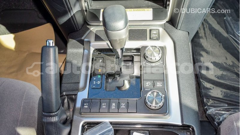 Big with watermark toyota land cruiser anse la raye import dubai 2927