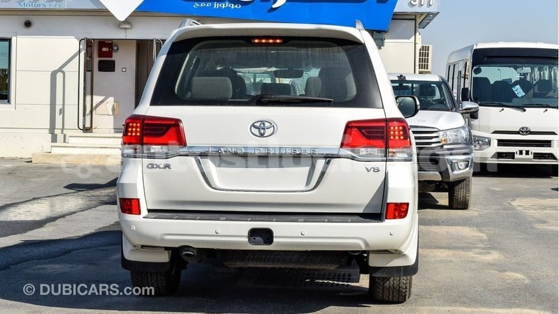 Big with watermark toyota land cruiser anse la raye import dubai 2927