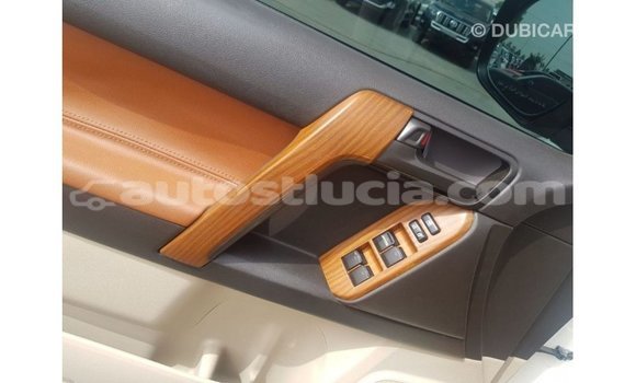 Acheter Import Voiture Toyota Land Cruiser Blanc à Import - Dubai, Anse-la-Raye Acheter Import Voiture Toyota Land Cruiser Blanc à Import - Dubai, Anse-la-Raye