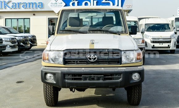 Buy Import Toyota Land Cruiser Beige Car in Import - Dubai in Anse-la-Raye Buy Import Toyota Land Cruiser Beige Car in Import - Dubai in Anse-la-Raye